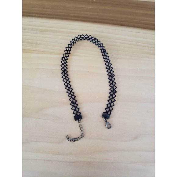 Tattoo‎ Choker - Picture 2 of 3